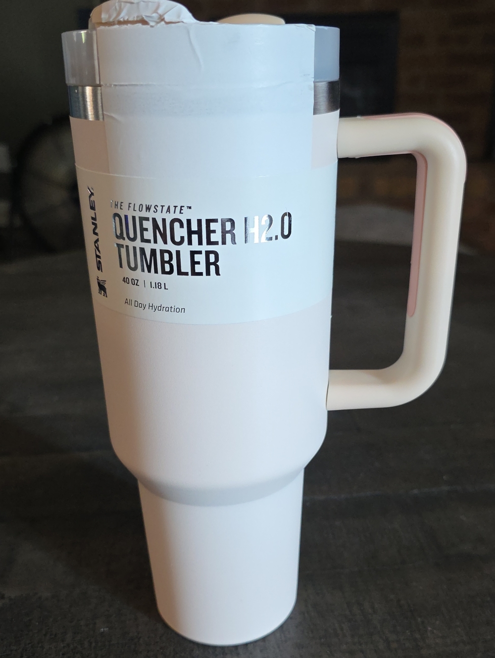 Stanley Quencher H2.0 Tumbler - White with Pale Pink Accent